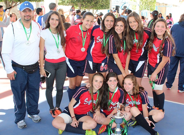 森林狼主场胜太阳, 精彩攻防大战, 激烈对决引人注目.